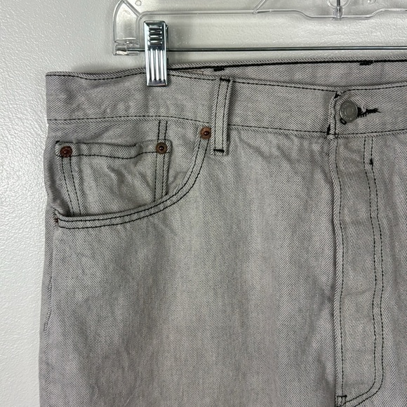 Levis Button Fly 501 Straight Fit Jeans Men's 40/30 Actual 38/28 Light Gray - Picture 4 of 11